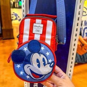 Disney Parks Lug Mickey Mouse Crossbody Bag